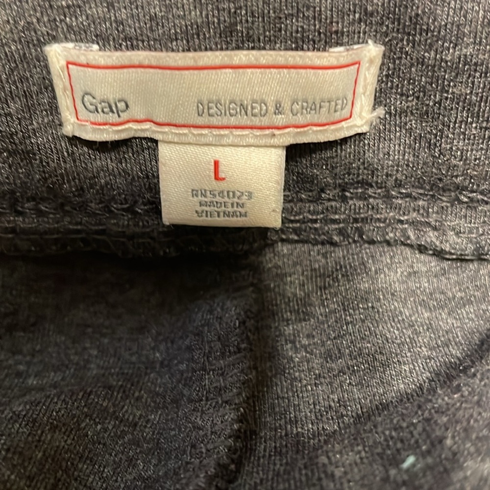 Gap - Picture 7 of 9